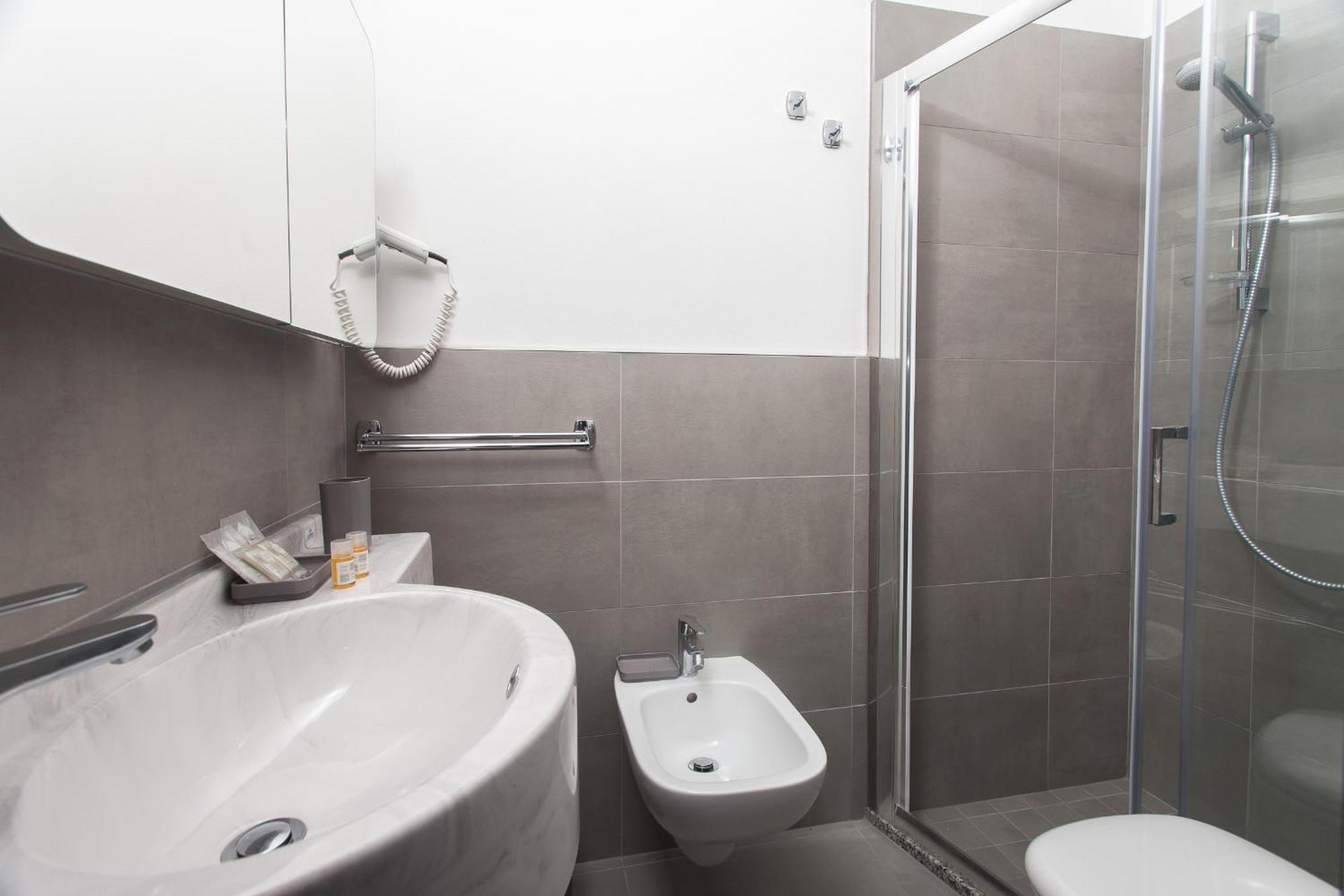Hotel Joli Cesena Bagian luar foto
